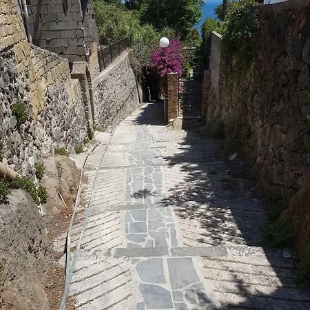 La Viola Apartment *